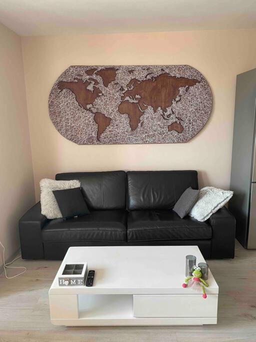 Sunny Spacious Apartment In A Great Location Kazanlŭk Exterior foto